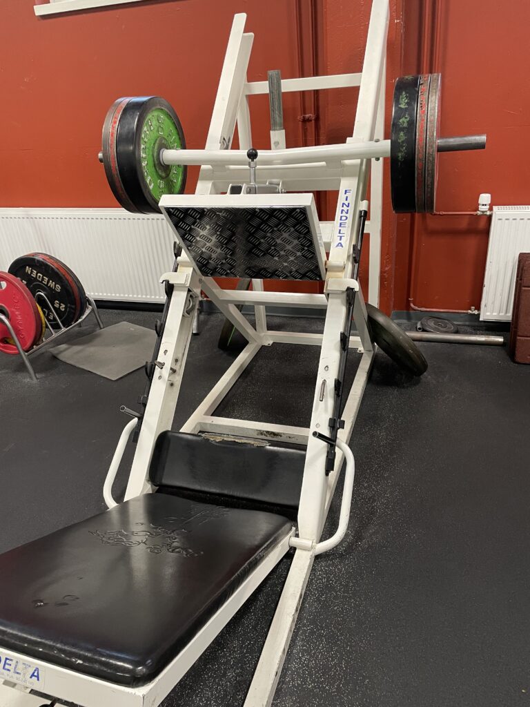 Finndelta jalkaprässi