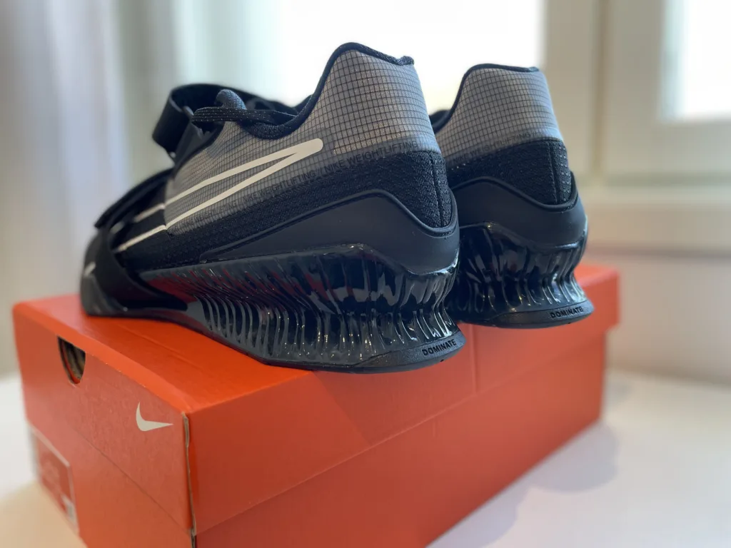 Nike Romaleos 4 takaa