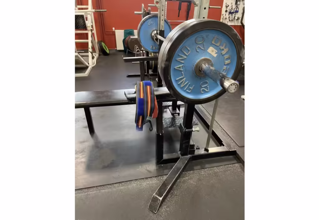 180 kiloa penkkipunnerrus